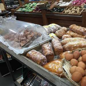 Marie-catherine , un professionnel de l'épicerie à Bastia